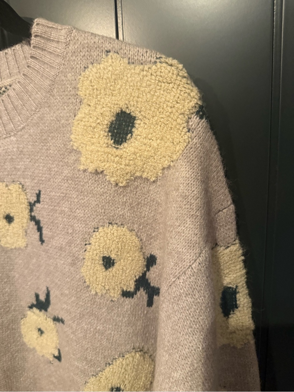 NWT En Creme Gray Cloud Flower Floral Crewneck Sweater - Picture 2 of 9